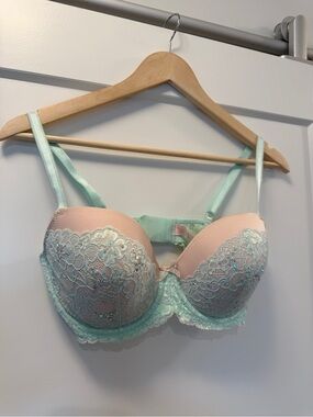 Victoria's Secret Mint & Blush Lace Push-Up Bra